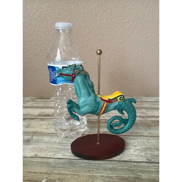 The Franklin Mint Treasury of Carousel Seahorse Figurine NEW - Picture 4 of 12